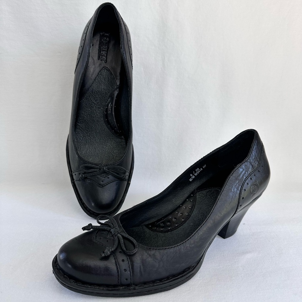 BORN Womens 8 Black Leather Wingtip Pumps with Bow, Slip-On Business Dress Heels